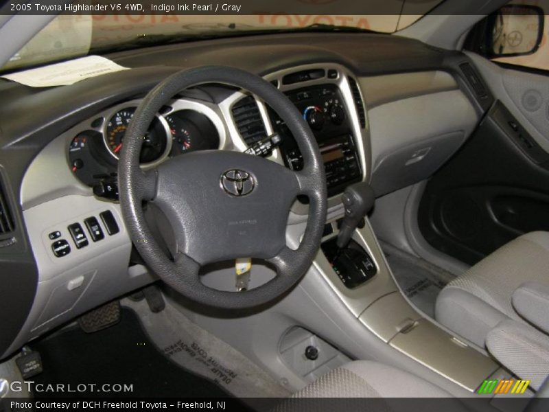 Indigo Ink Pearl / Gray 2005 Toyota Highlander V6 4WD