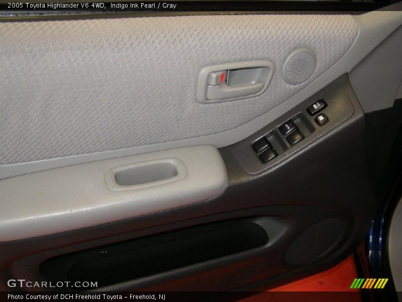 Indigo Ink Pearl / Gray 2005 Toyota Highlander V6 4WD