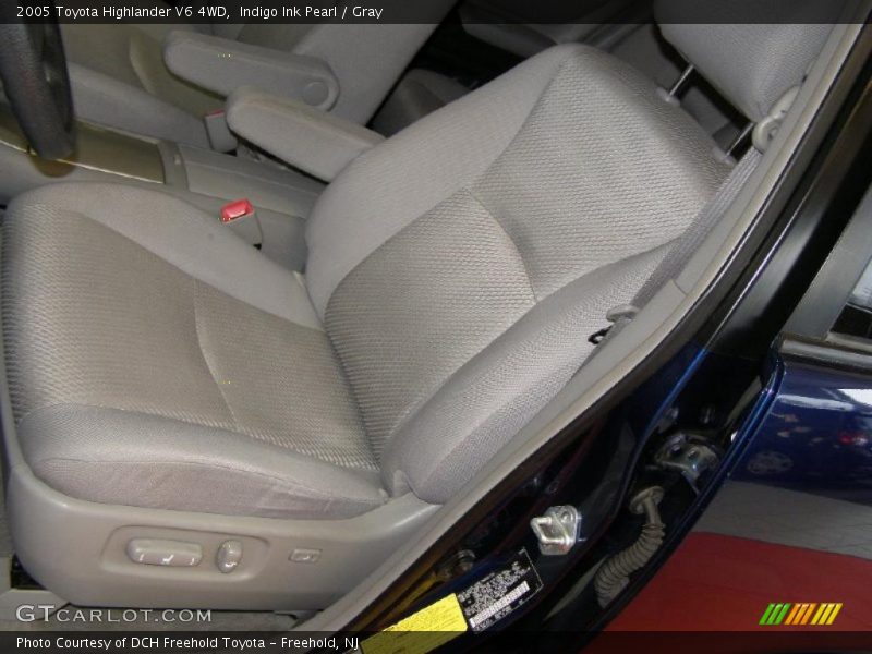 Indigo Ink Pearl / Gray 2005 Toyota Highlander V6 4WD