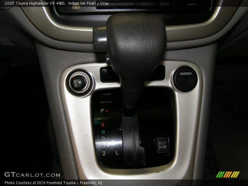 Indigo Ink Pearl / Gray 2005 Toyota Highlander V6 4WD