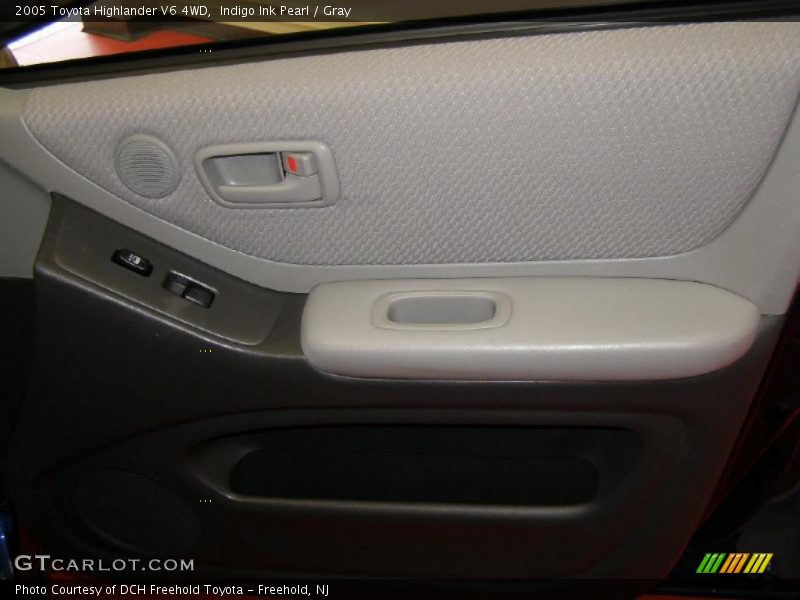 Indigo Ink Pearl / Gray 2005 Toyota Highlander V6 4WD