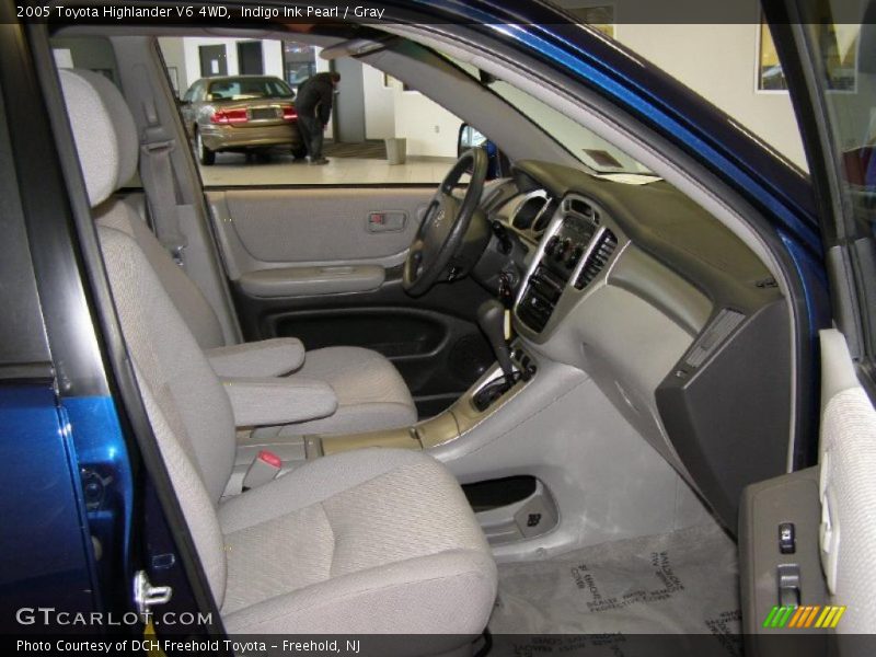 Indigo Ink Pearl / Gray 2005 Toyota Highlander V6 4WD