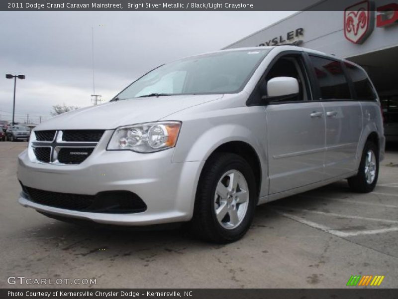 Bright Silver Metallic / Black/Light Graystone 2011 Dodge Grand Caravan Mainstreet
