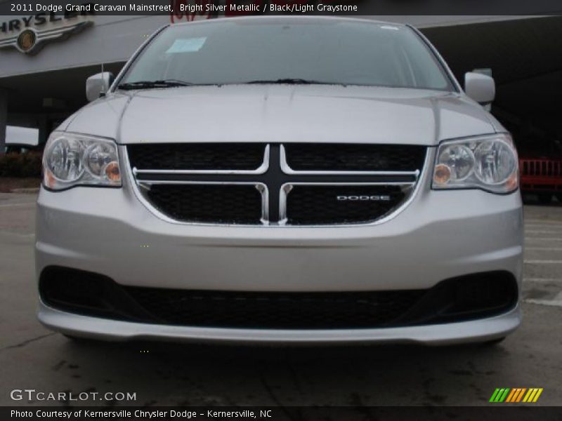 Bright Silver Metallic / Black/Light Graystone 2011 Dodge Grand Caravan Mainstreet