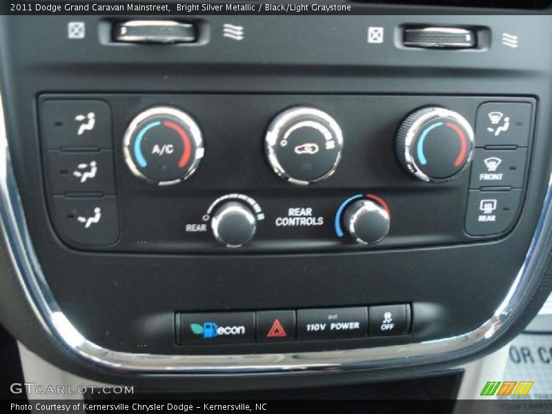 Bright Silver Metallic / Black/Light Graystone 2011 Dodge Grand Caravan Mainstreet