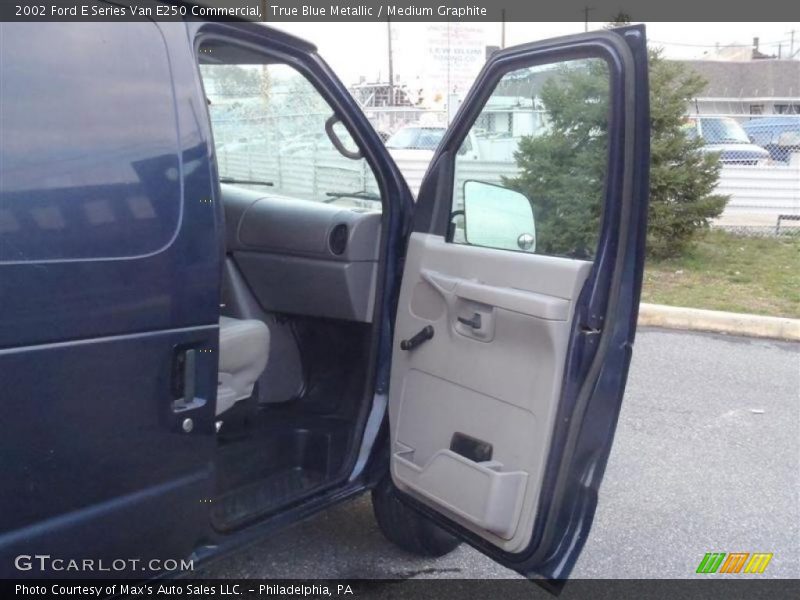 True Blue Metallic / Medium Graphite 2002 Ford E Series Van E250 Commercial