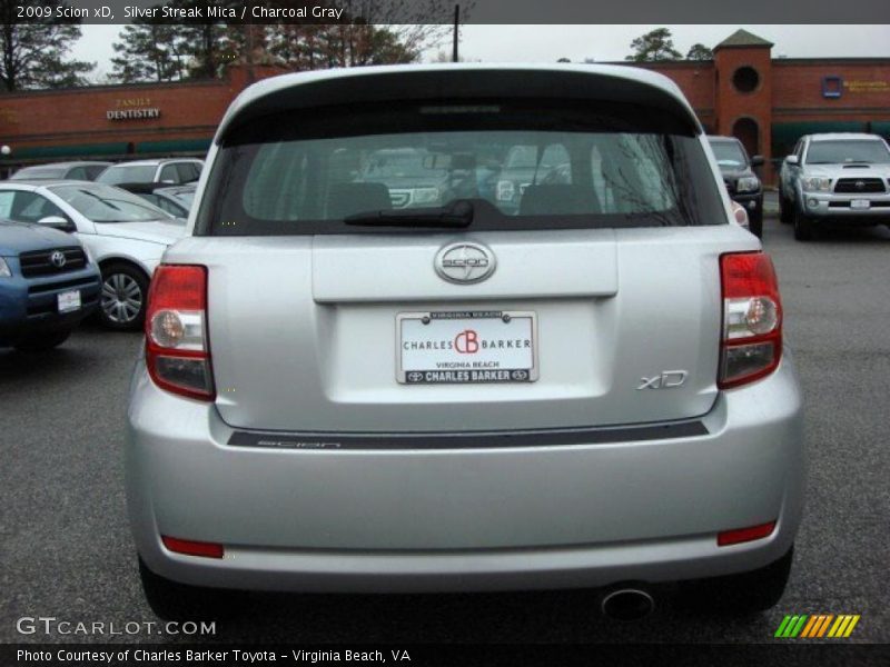 Silver Streak Mica / Charcoal Gray 2009 Scion xD