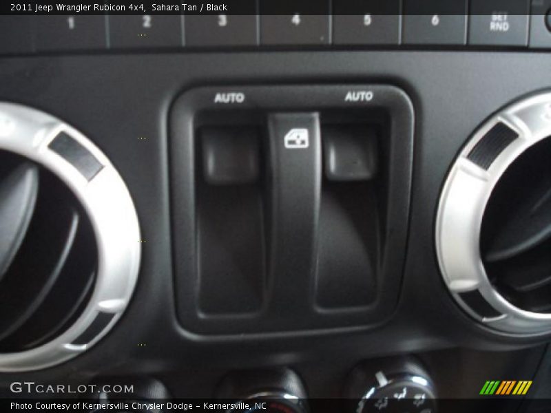 Sahara Tan / Black 2011 Jeep Wrangler Rubicon 4x4