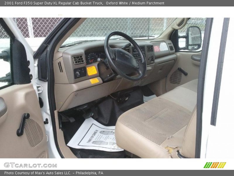  2001 F350 Super Duty XL Regular Cab Bucket Truck Medium Parchment Interior