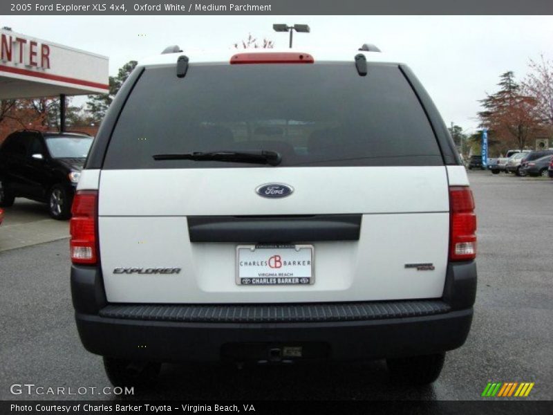 Oxford White / Medium Parchment 2005 Ford Explorer XLS 4x4