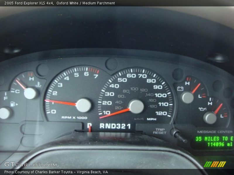 Oxford White / Medium Parchment 2005 Ford Explorer XLS 4x4
