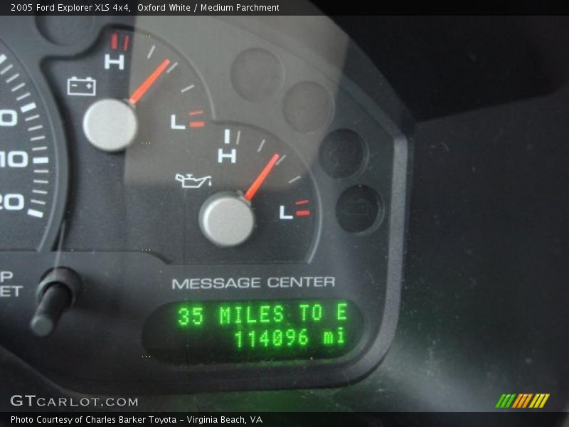 Oxford White / Medium Parchment 2005 Ford Explorer XLS 4x4