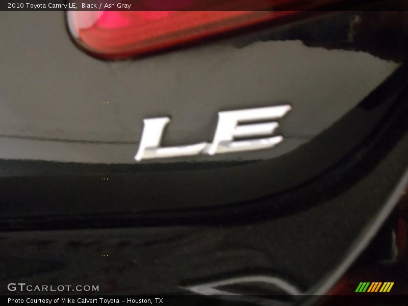 Black / Ash Gray 2010 Toyota Camry LE