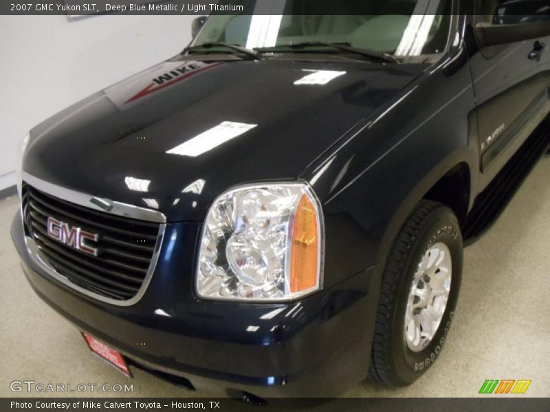 Deep Blue Metallic / Light Titanium 2007 GMC Yukon SLT