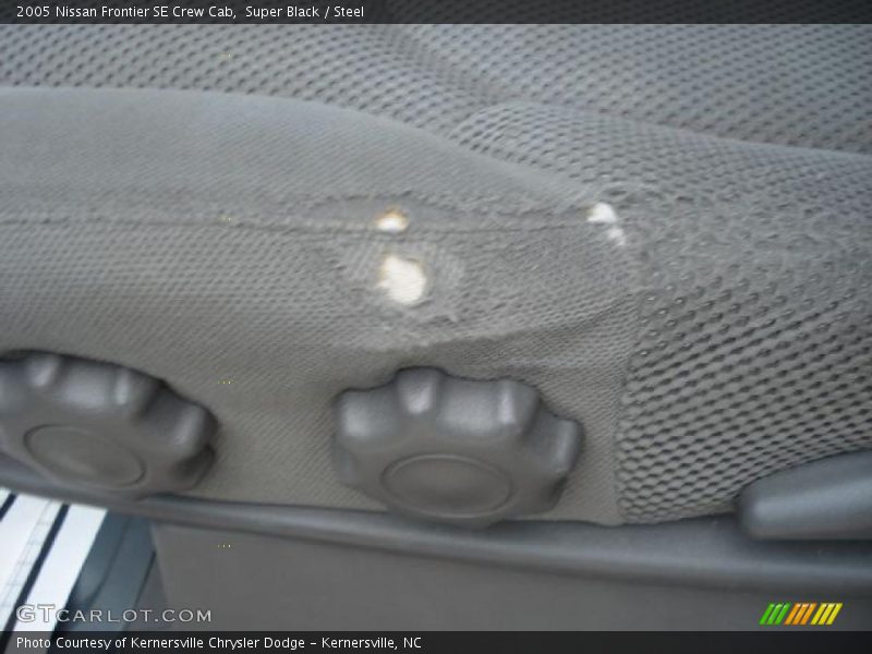 Super Black / Steel 2005 Nissan Frontier SE Crew Cab
