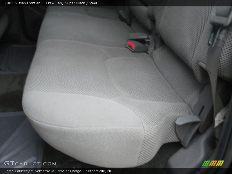 Super Black / Steel 2005 Nissan Frontier SE Crew Cab