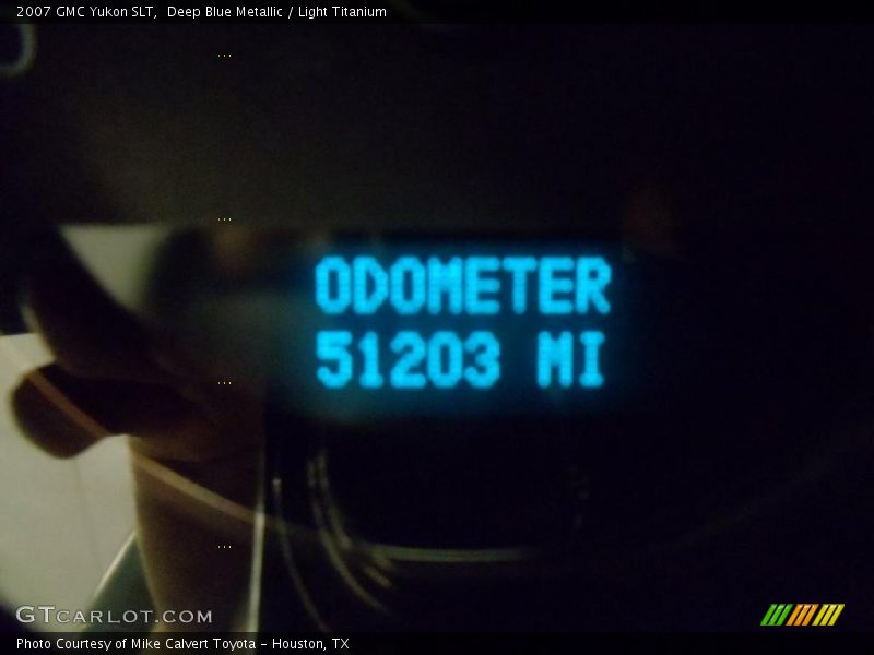 Deep Blue Metallic / Light Titanium 2007 GMC Yukon SLT
