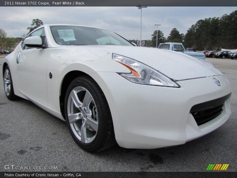 Front 3/4 View of 2011 370Z Coupe
