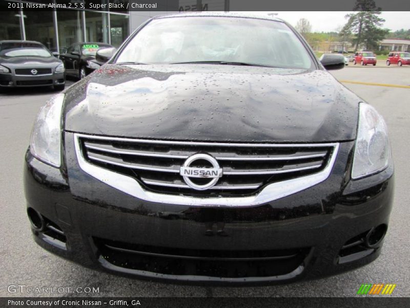 Super Black / Charcoal 2011 Nissan Altima 2.5 S