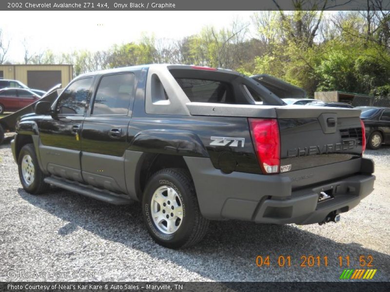 Onyx Black / Graphite 2002 Chevrolet Avalanche Z71 4x4