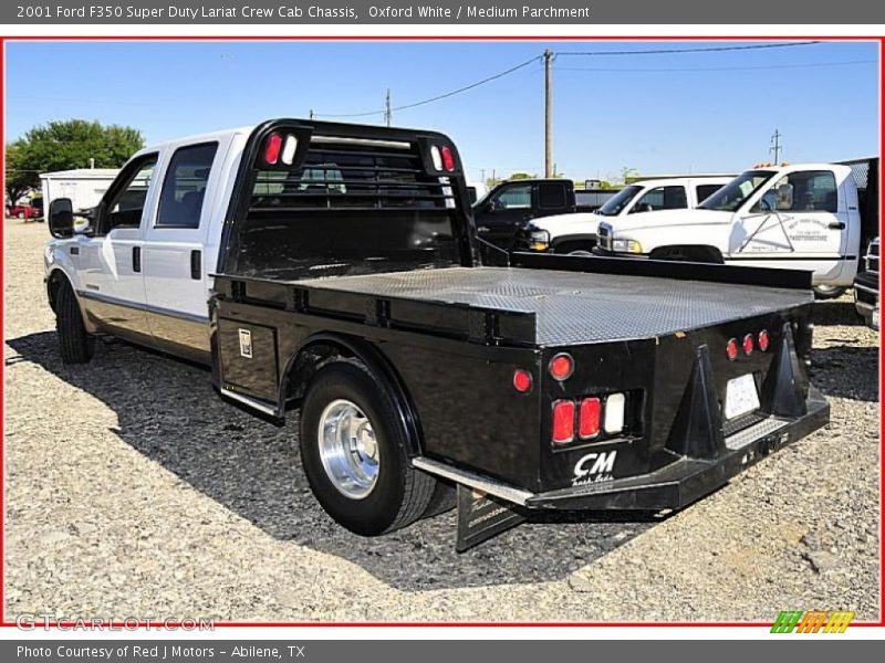 Oxford White / Medium Parchment 2001 Ford F350 Super Duty Lariat Crew Cab Chassis