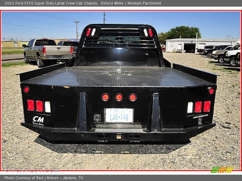 Oxford White / Medium Parchment 2001 Ford F350 Super Duty Lariat Crew Cab Chassis