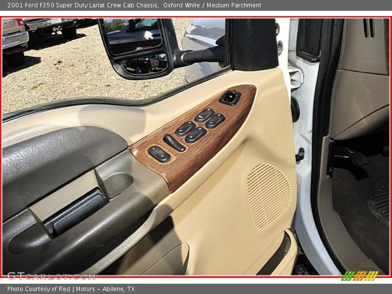 Oxford White / Medium Parchment 2001 Ford F350 Super Duty Lariat Crew Cab Chassis