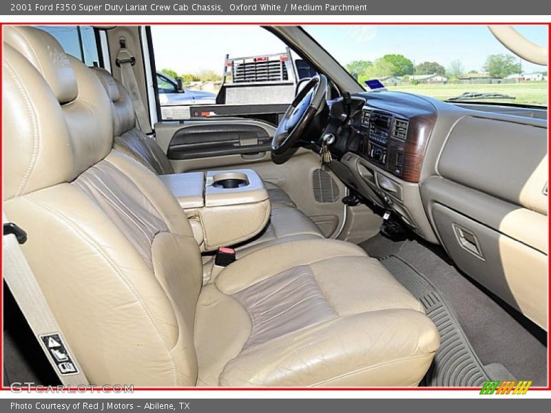 Oxford White / Medium Parchment 2001 Ford F350 Super Duty Lariat Crew Cab Chassis