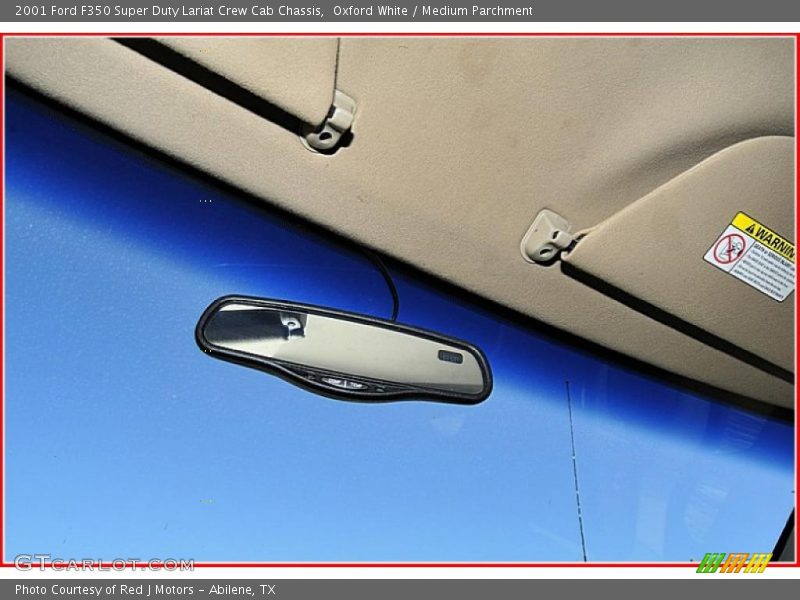 Oxford White / Medium Parchment 2001 Ford F350 Super Duty Lariat Crew Cab Chassis