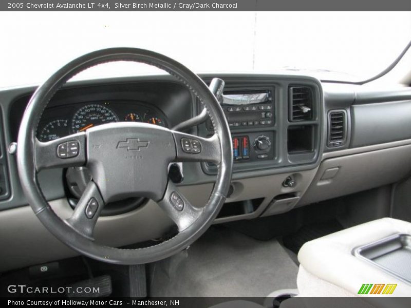 Silver Birch Metallic / Gray/Dark Charcoal 2005 Chevrolet Avalanche LT 4x4