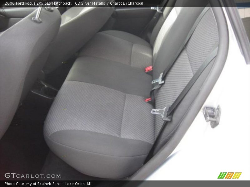CD Silver Metallic / Charcoal/Charcoal 2006 Ford Focus ZX5 SES Hatchback