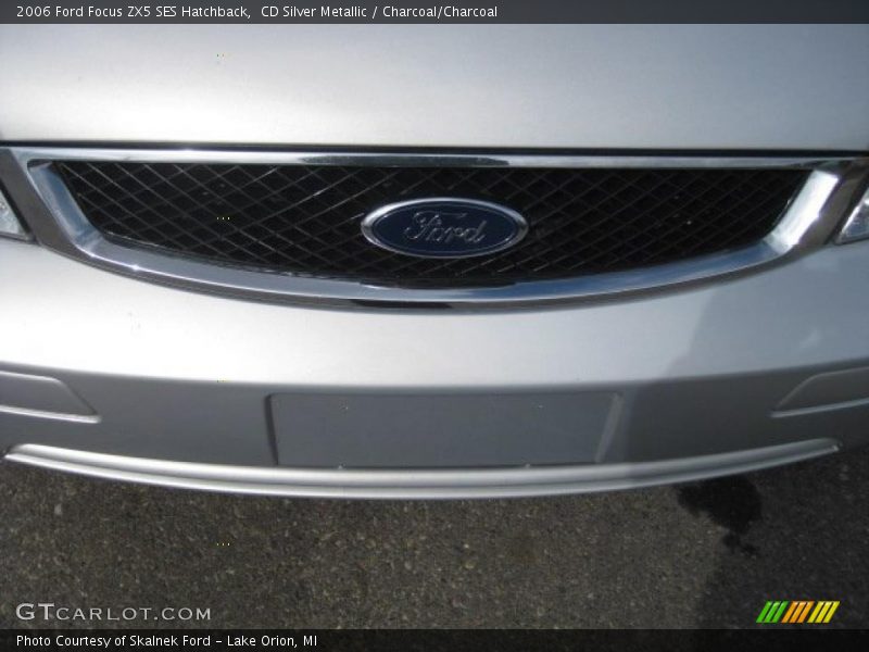 CD Silver Metallic / Charcoal/Charcoal 2006 Ford Focus ZX5 SES Hatchback