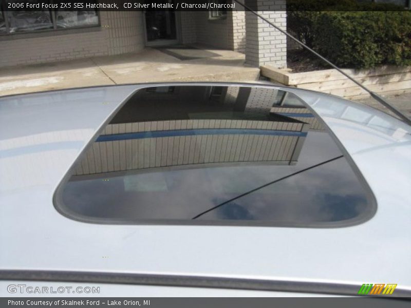 CD Silver Metallic / Charcoal/Charcoal 2006 Ford Focus ZX5 SES Hatchback