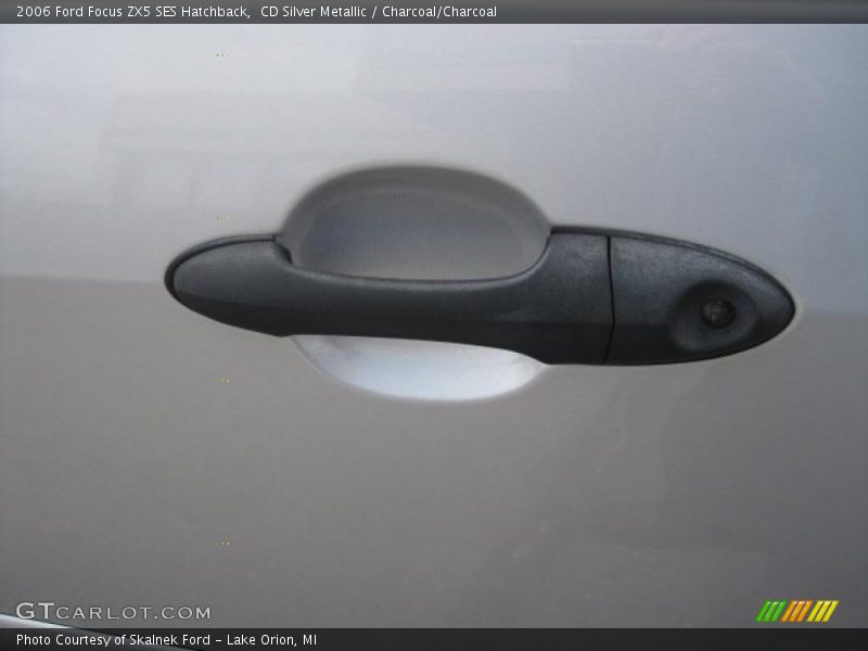CD Silver Metallic / Charcoal/Charcoal 2006 Ford Focus ZX5 SES Hatchback