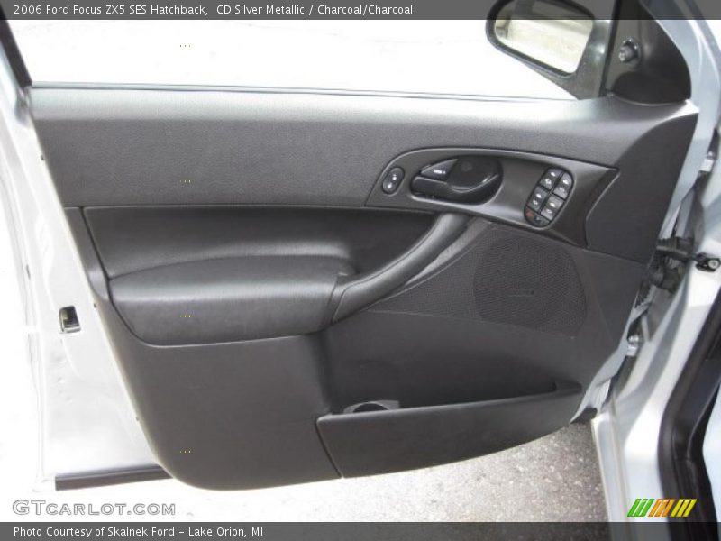 Door Panel of 2006 Focus ZX5 SES Hatchback