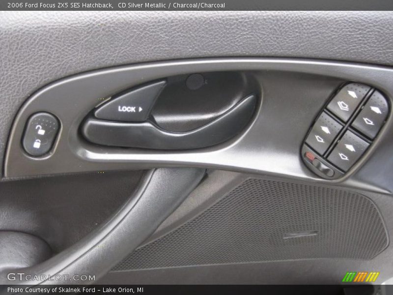 CD Silver Metallic / Charcoal/Charcoal 2006 Ford Focus ZX5 SES Hatchback