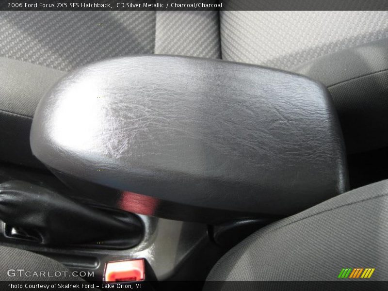 CD Silver Metallic / Charcoal/Charcoal 2006 Ford Focus ZX5 SES Hatchback