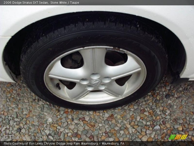 Stone White / Taupe 2006 Dodge Stratus SXT Sedan
