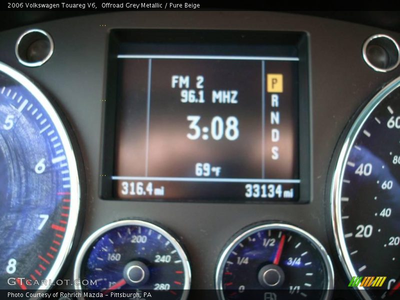 Offroad Grey Metallic / Pure Beige 2006 Volkswagen Touareg V6