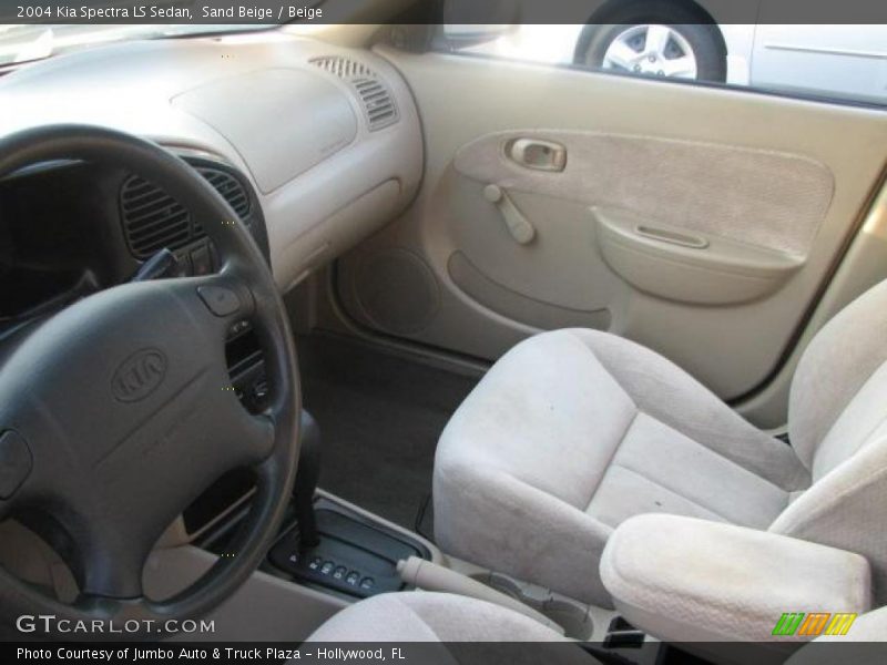 Sand Beige / Beige 2004 Kia Spectra LS Sedan