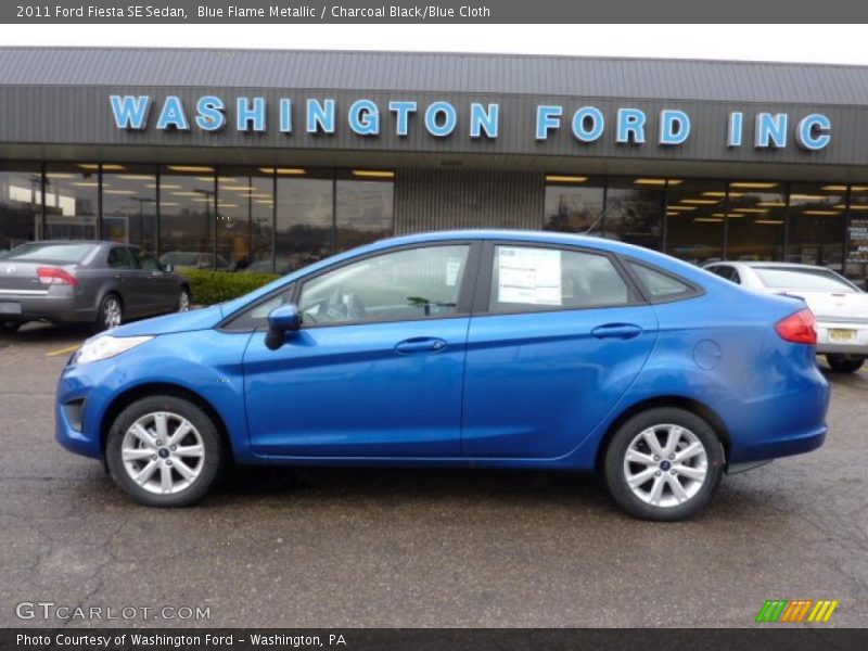 Blue Flame Metallic / Charcoal Black/Blue Cloth 2011 Ford Fiesta SE Sedan