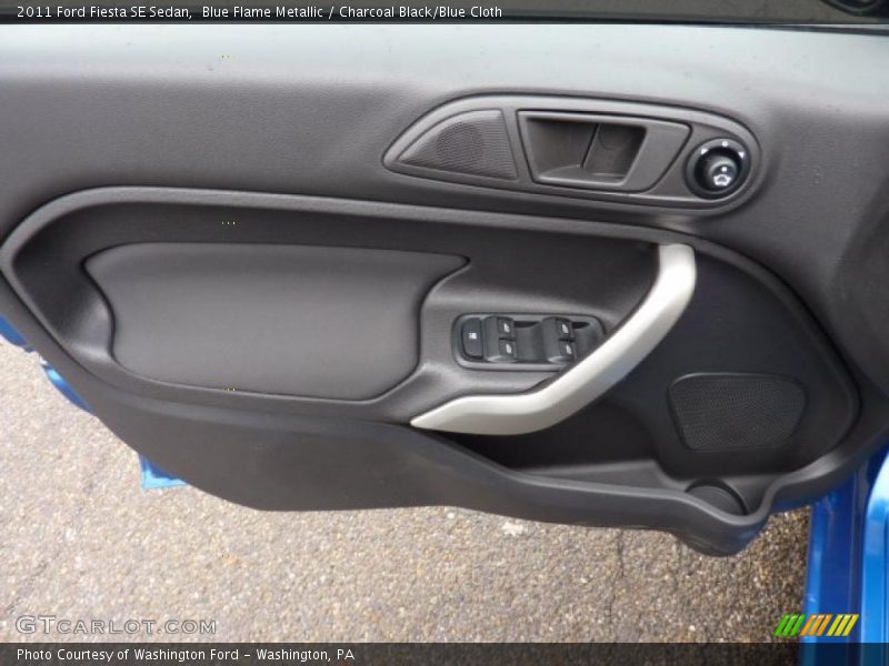 Blue Flame Metallic / Charcoal Black/Blue Cloth 2011 Ford Fiesta SE Sedan