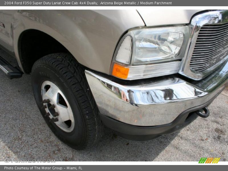 Arizona Beige Metallic / Medium Parchment 2004 Ford F350 Super Duty Lariat Crew Cab 4x4 Dually