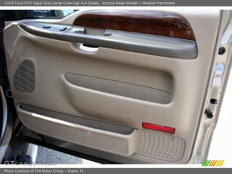 Arizona Beige Metallic / Medium Parchment 2004 Ford F350 Super Duty Lariat Crew Cab 4x4 Dually