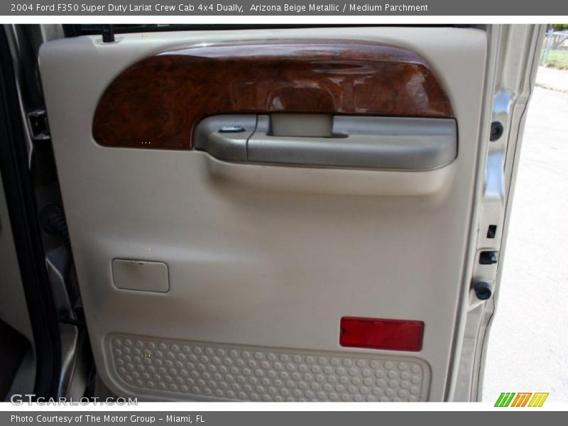 Arizona Beige Metallic / Medium Parchment 2004 Ford F350 Super Duty Lariat Crew Cab 4x4 Dually