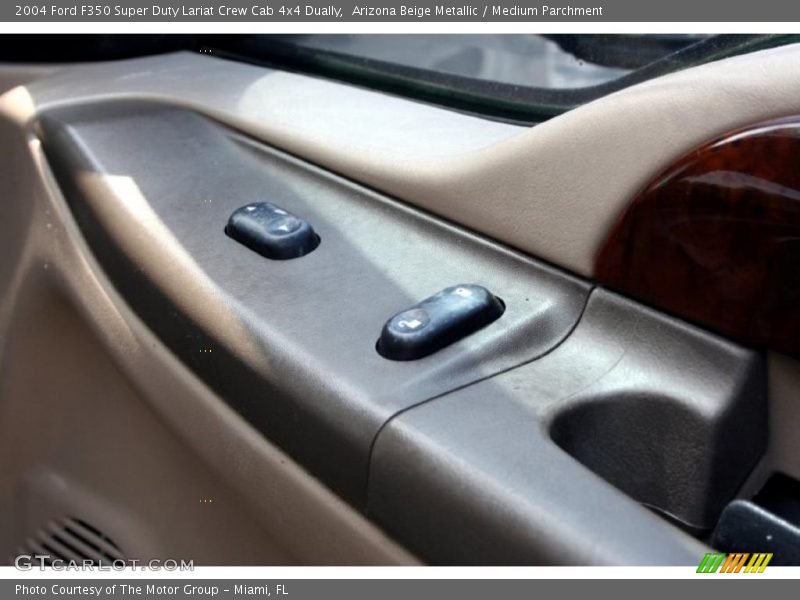 Arizona Beige Metallic / Medium Parchment 2004 Ford F350 Super Duty Lariat Crew Cab 4x4 Dually