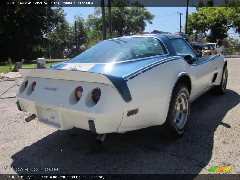White / Dark Blue 1978 Chevrolet Corvette Coupe