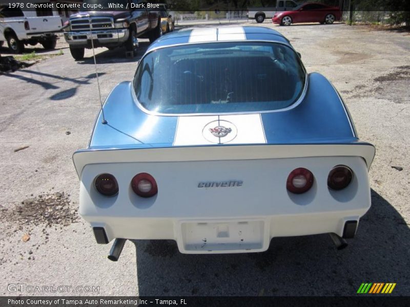 White / Dark Blue 1978 Chevrolet Corvette Coupe