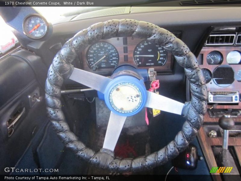 White / Dark Blue 1978 Chevrolet Corvette Coupe