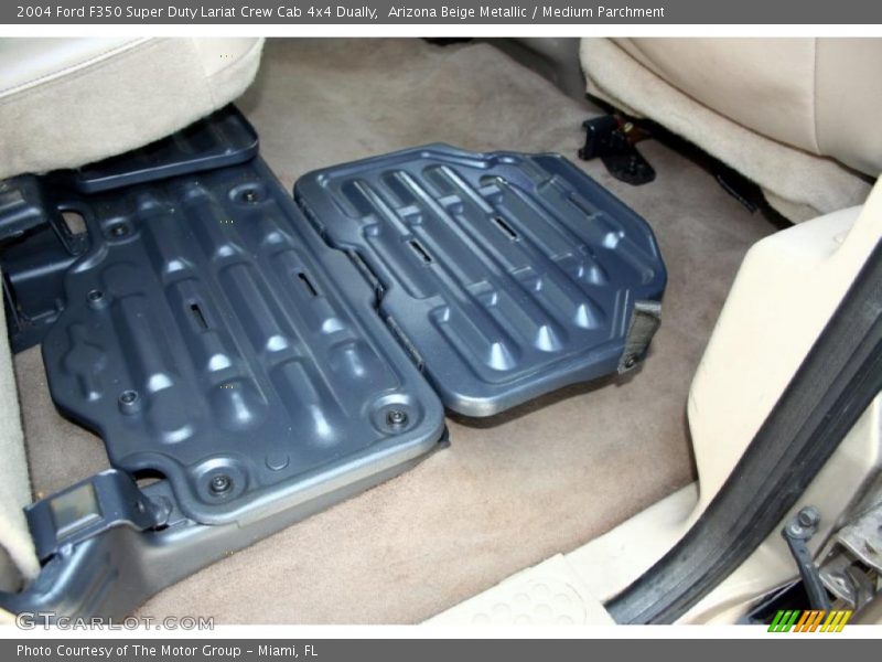 Arizona Beige Metallic / Medium Parchment 2004 Ford F350 Super Duty Lariat Crew Cab 4x4 Dually